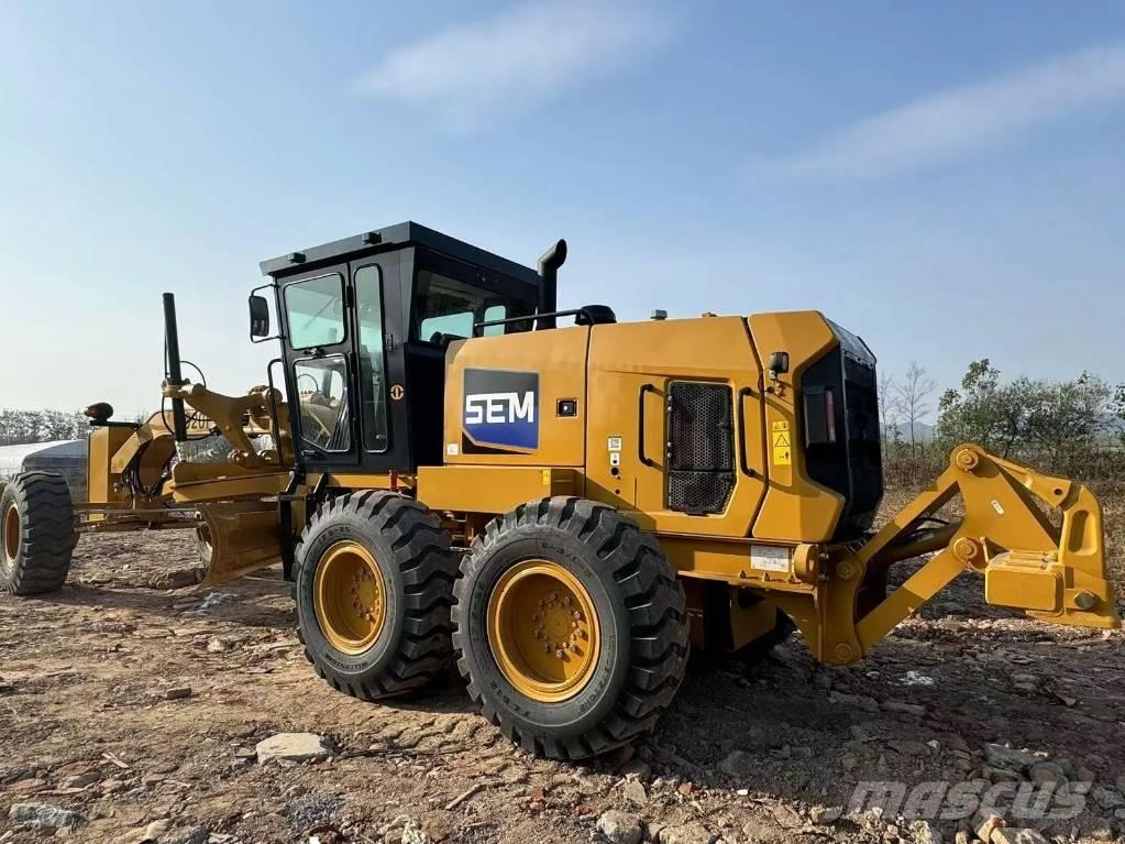SEM 919 平地机/推土机