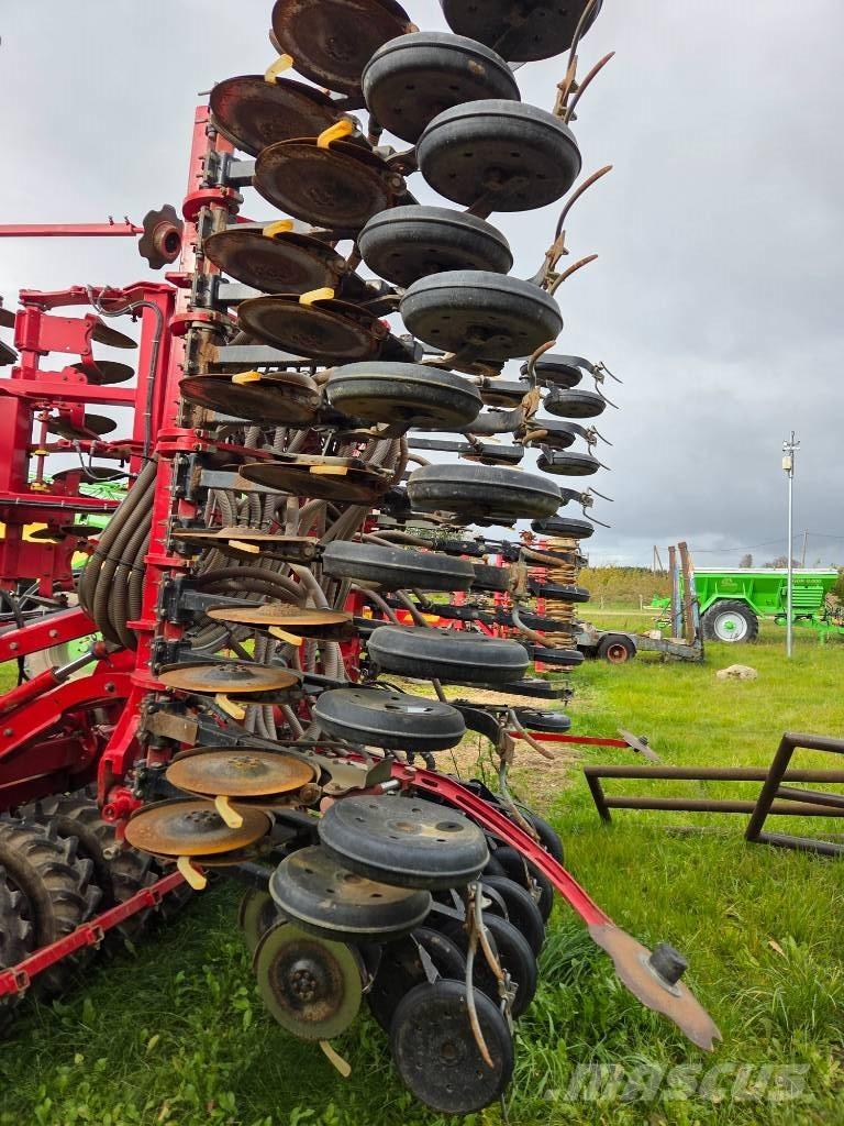 Horsch Focus 6 TD 条播机