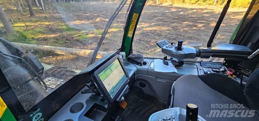 John Deere 1270 G 收割机