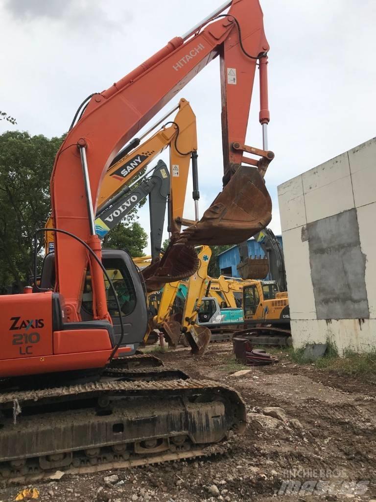 Hitachi zx210 履带挖掘机