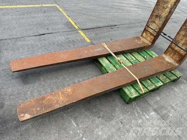 CAT 25-30 ton /988 叉子