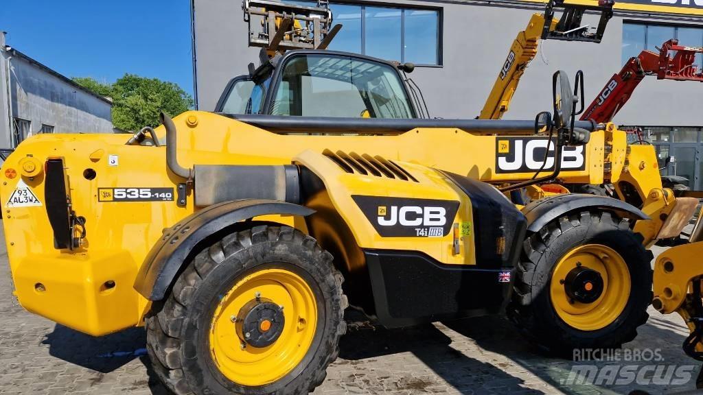 JCB 535-140 伸缩臂叉装车|叉装车