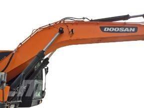 Doosan DX 210 W 轮式挖掘机
