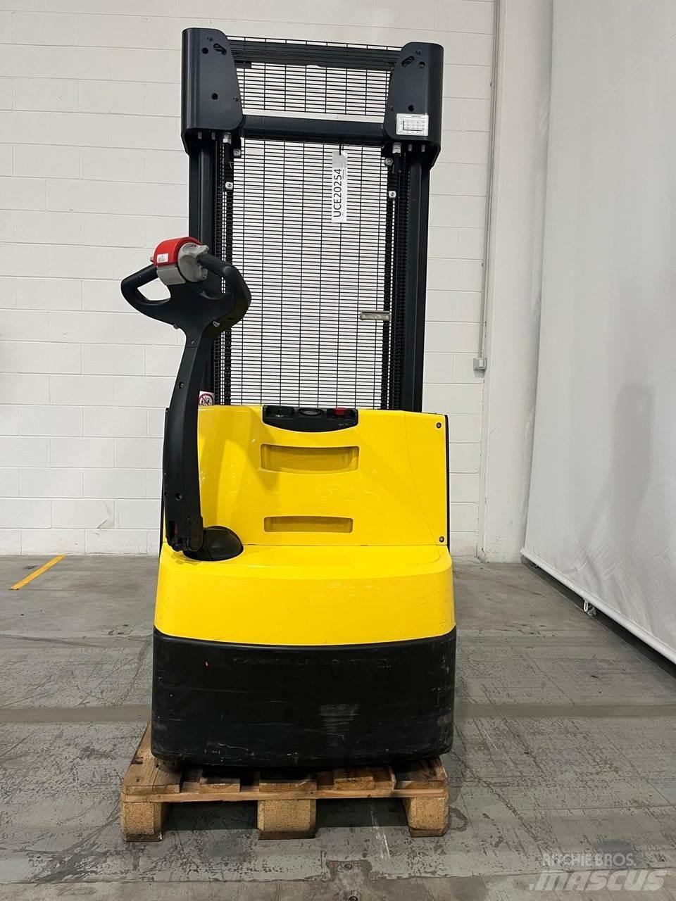Hyster S1.2 手推堆垛车