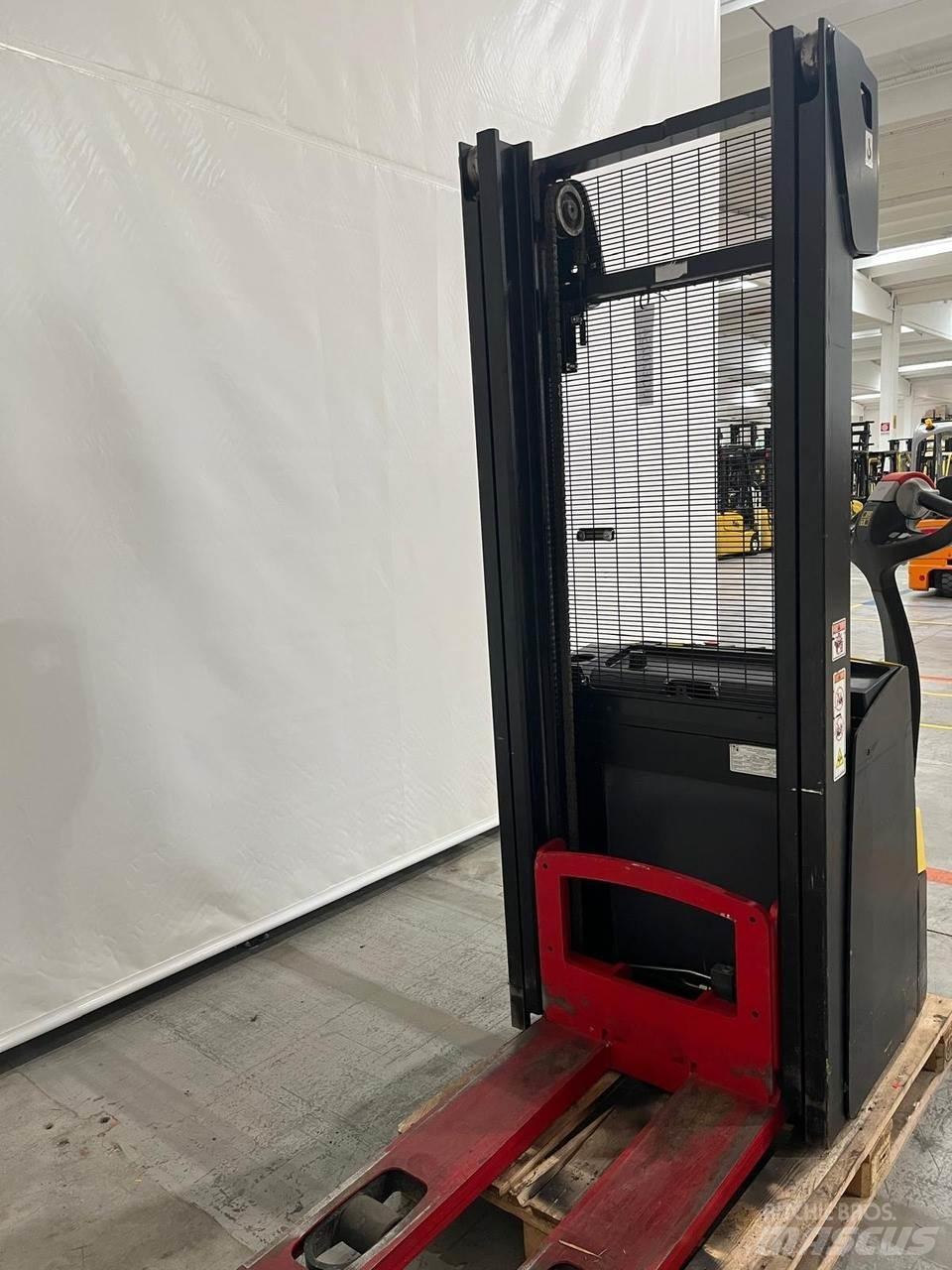 Hyster S1.2 手推堆垛车