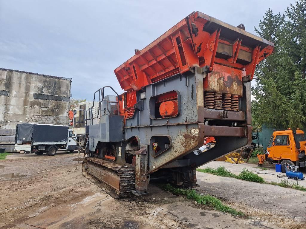 Sandvik QJ 341 移动式破碎机