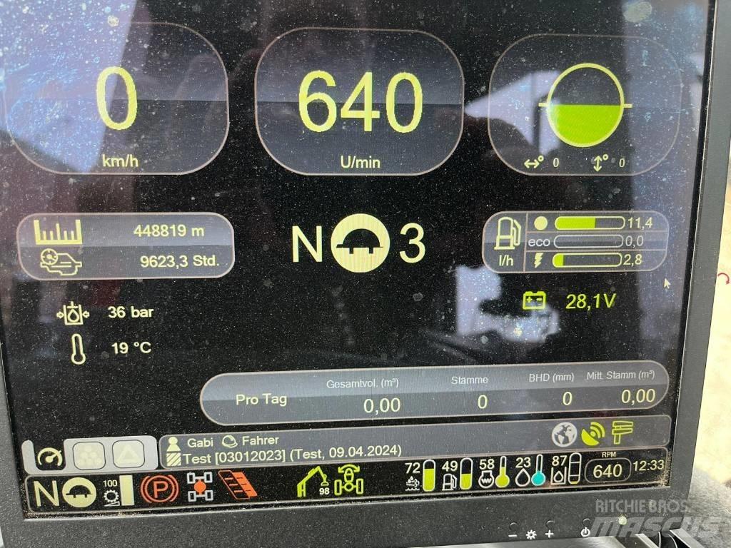 Komatsu 931 收割机