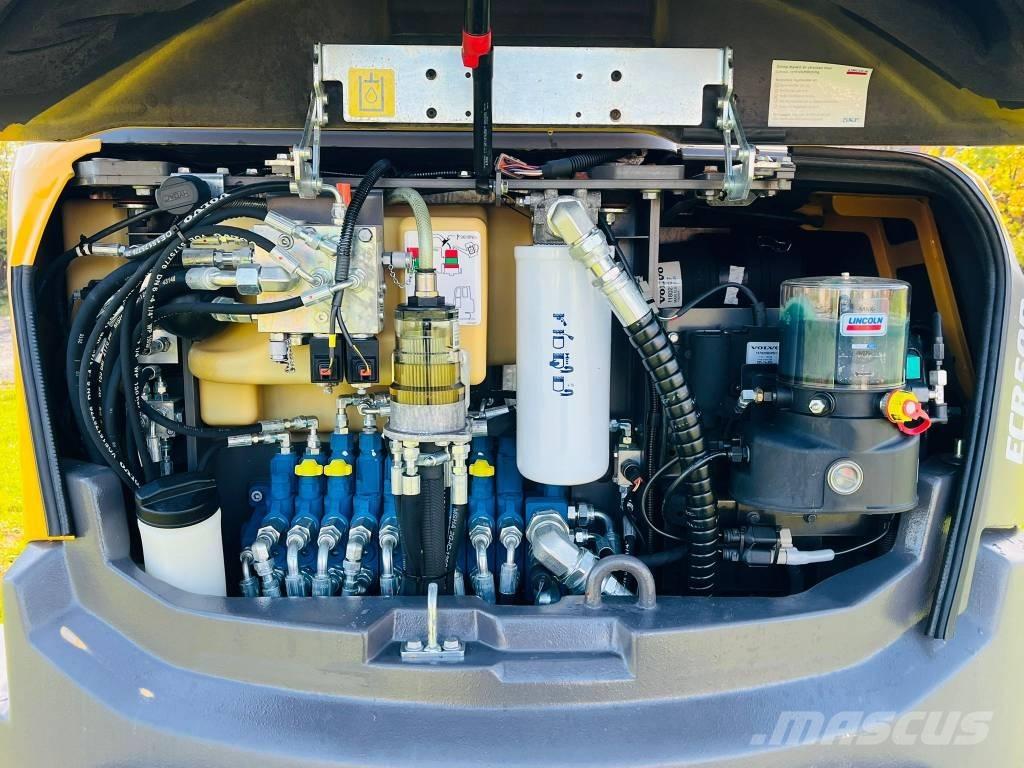 Volvo ECR 50 D 小型挖掘机