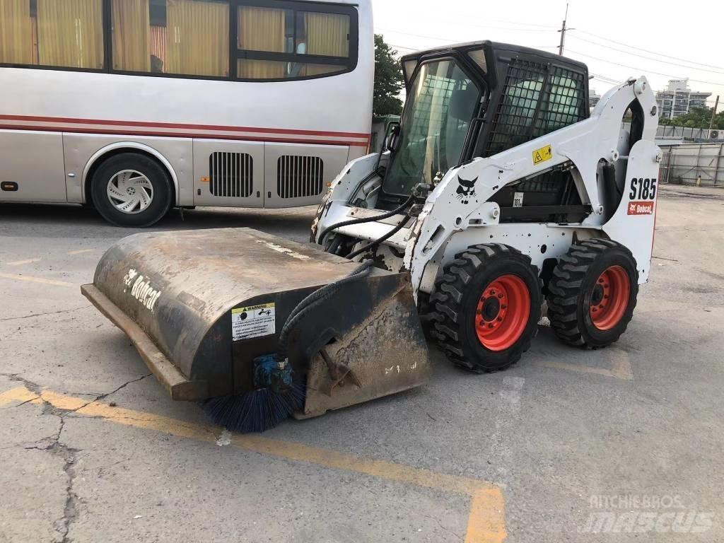 Bobcat S185 滑移装载机