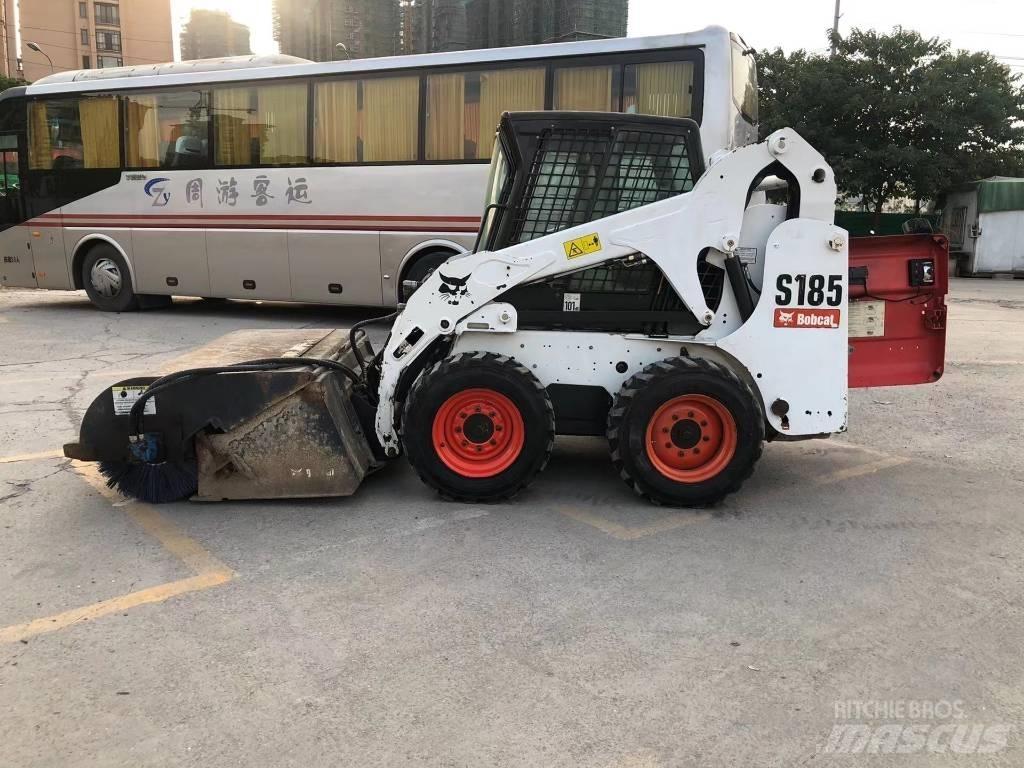 Bobcat S185 滑移装载机