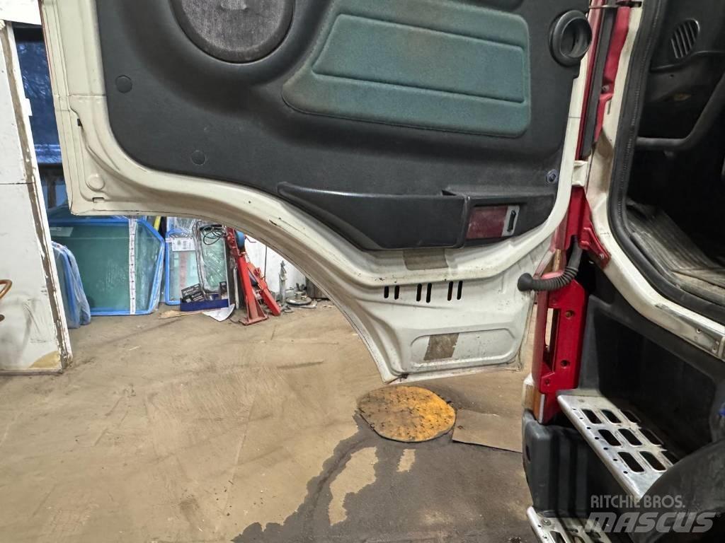 Volvo fm12 工程吊钩车