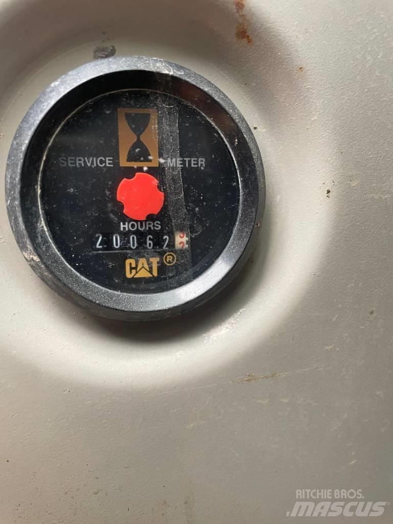 CAT 321 C LCR 履带挖掘机