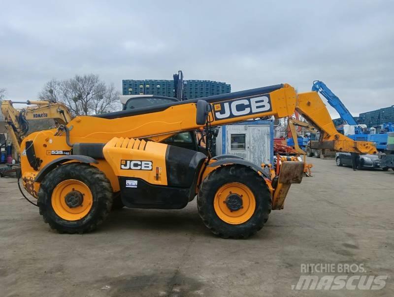 JCB 535-140 伸缩臂叉装车|叉装车