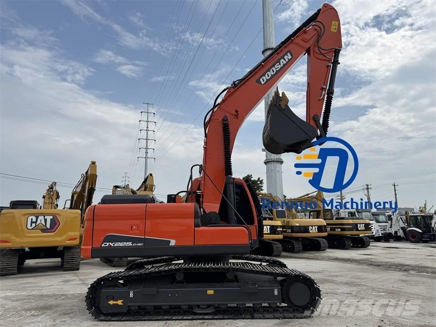 Doosan DX 225 LC-9C 履带挖掘机