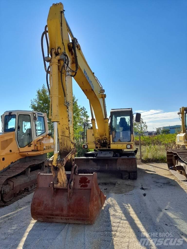 Komatsu PW200-7 轮式挖掘机