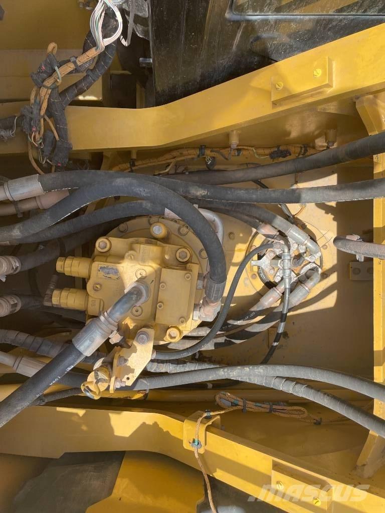 CAT CAT330GC 中型挖掘机