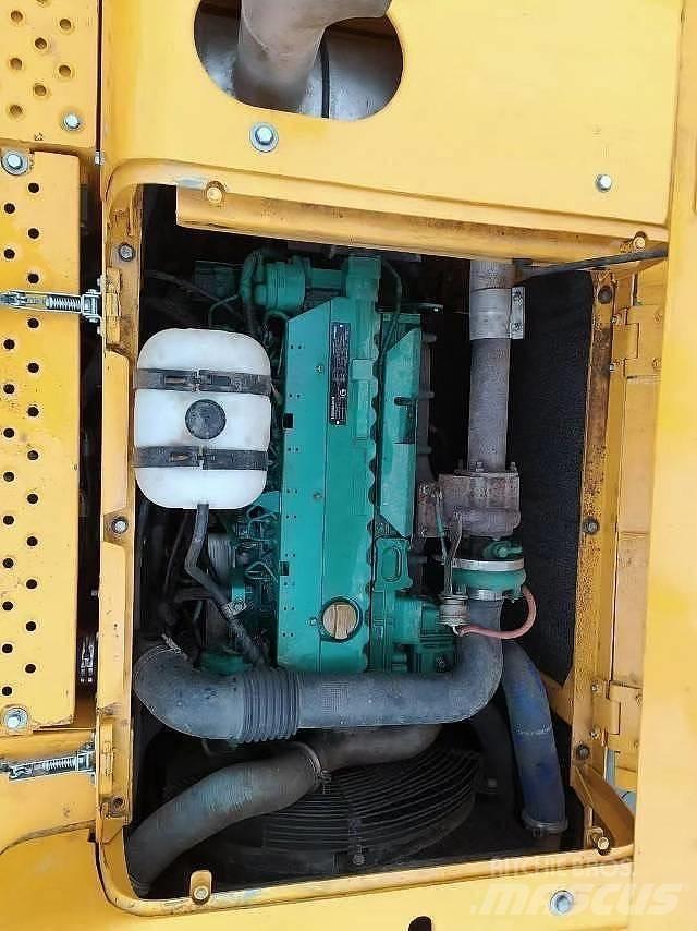 Volvo EC 210 中型挖掘机