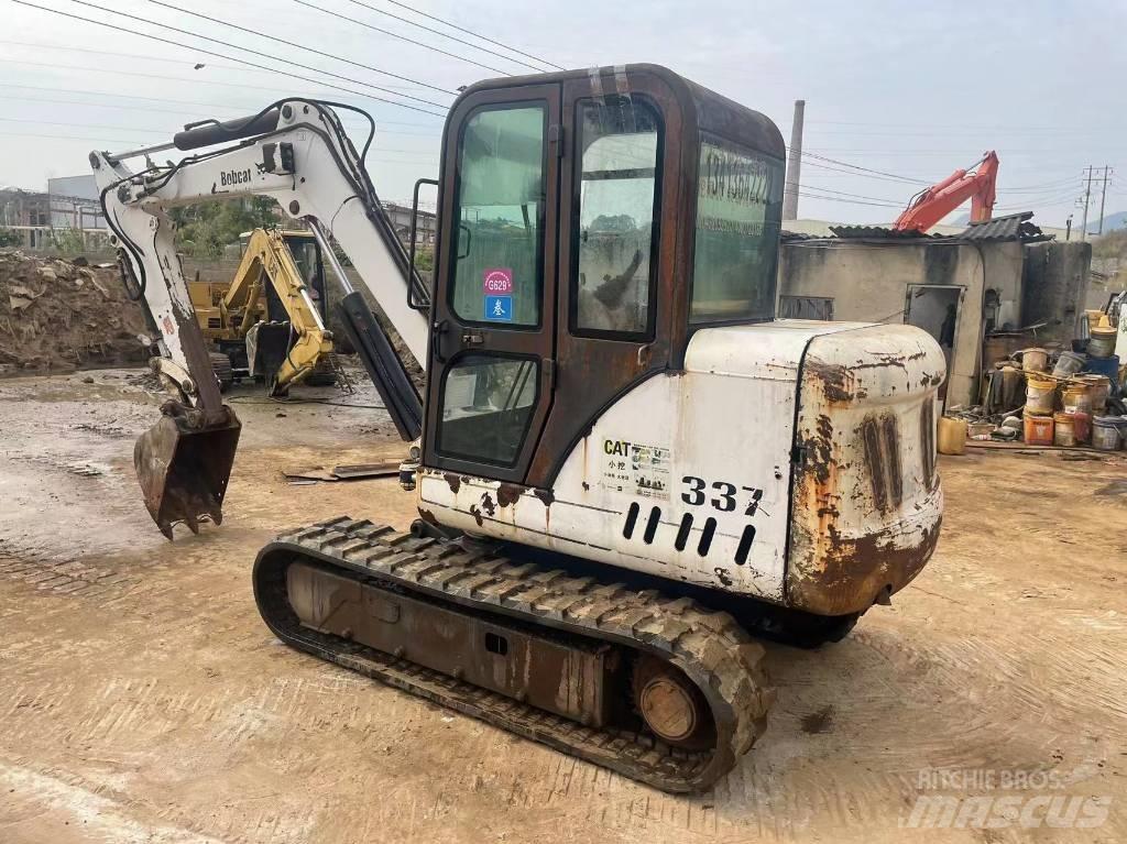 Bobcat 337 小型挖掘机