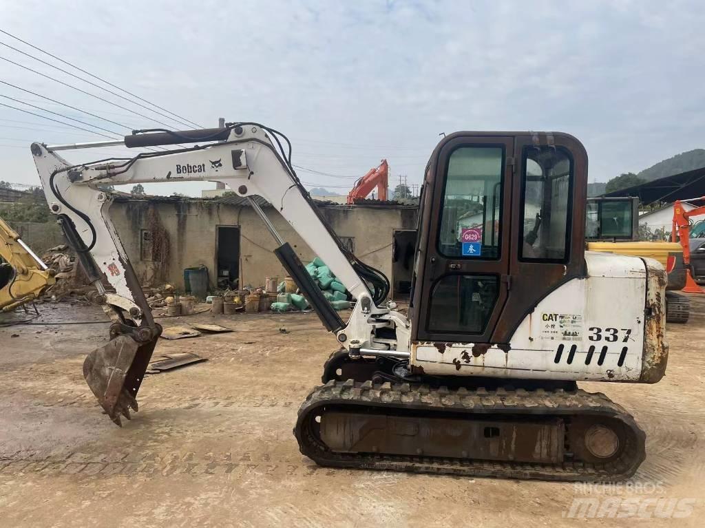 Bobcat 337 小型挖掘机