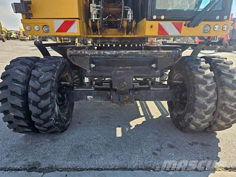CAT M320F 轮式挖掘机