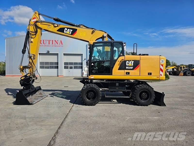 CAT M320F 轮式挖掘机