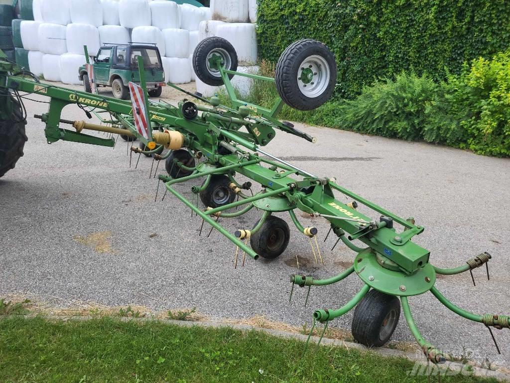 Krone KWT 7.82 犁耙和摊草机