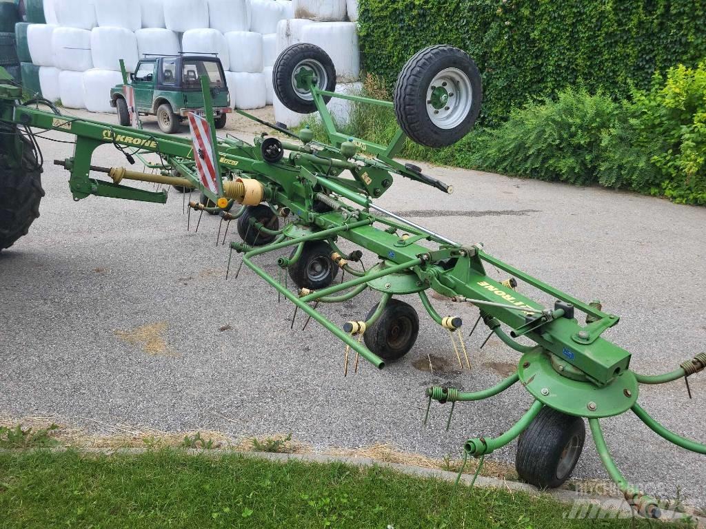 Krone KWT 7.82 犁耙和摊草机