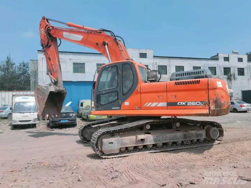 Doosan DX 260 履带挖掘机