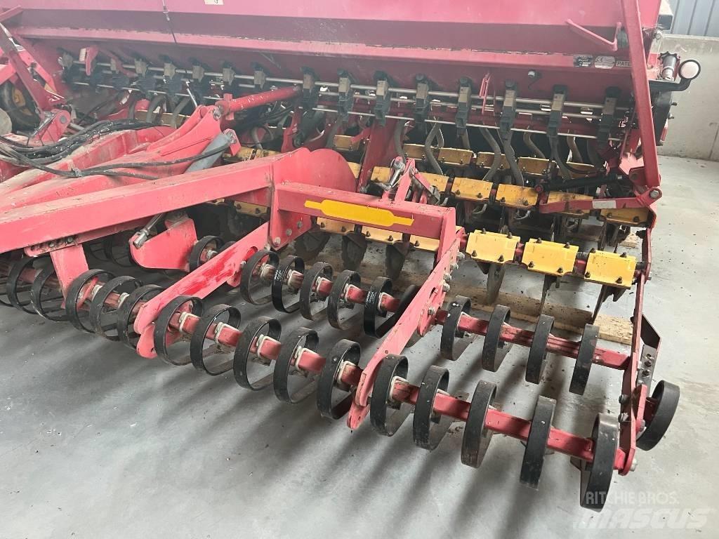 Väderstad Rapid400C 多功能条播机