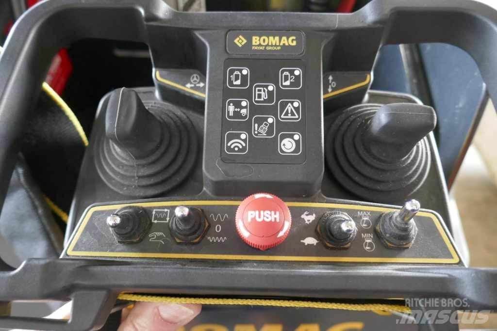 Bomag BMP 8500 果岭滚压机