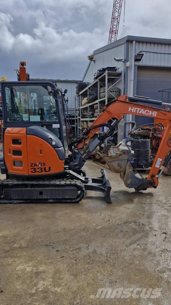 Hitachi ZX 33 U-6 小型挖掘机