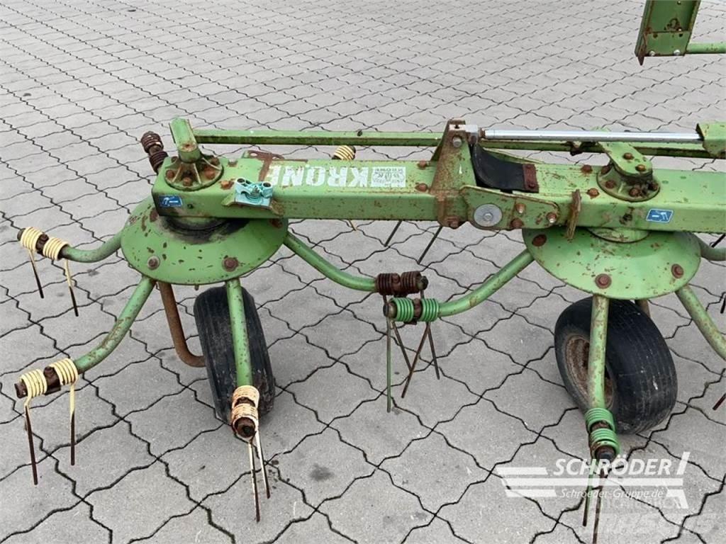 Krone KW 6.70/6 犁耙和摊草机