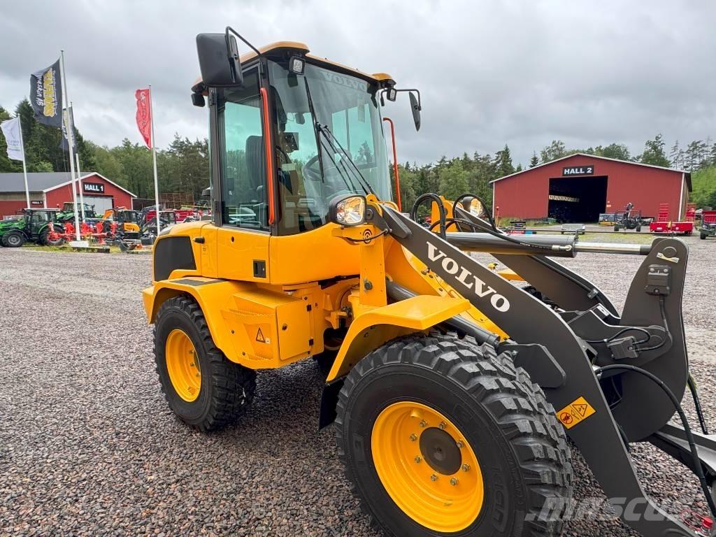 Volvo L 30 HS 轮式装载机