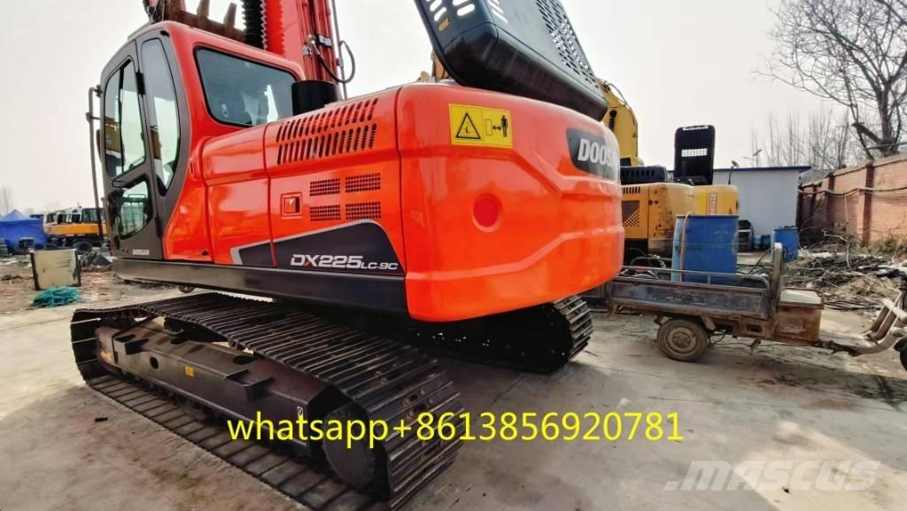Doosan DX 225 履带挖掘机