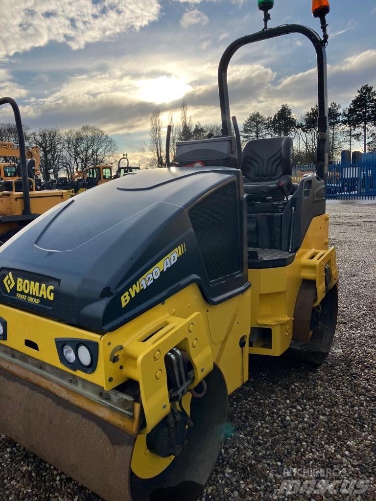 Bomag BW 120 AD-5 双轮压路机
