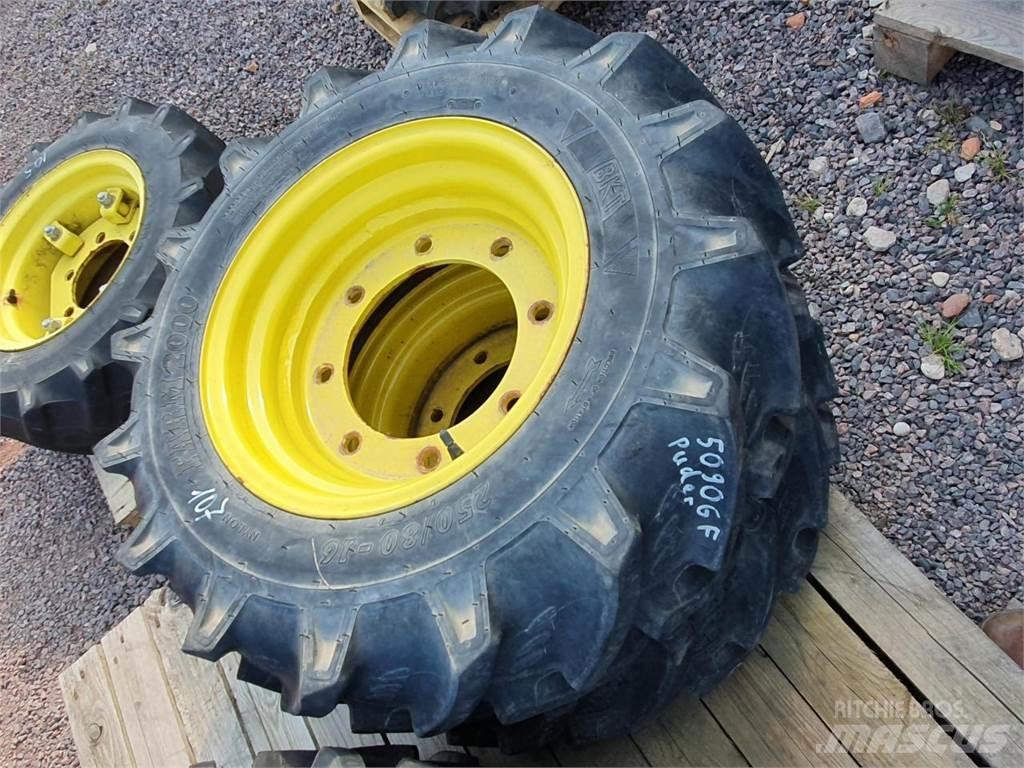 BKT 250/80-16 x2 轮胎、车轮、轮圈
