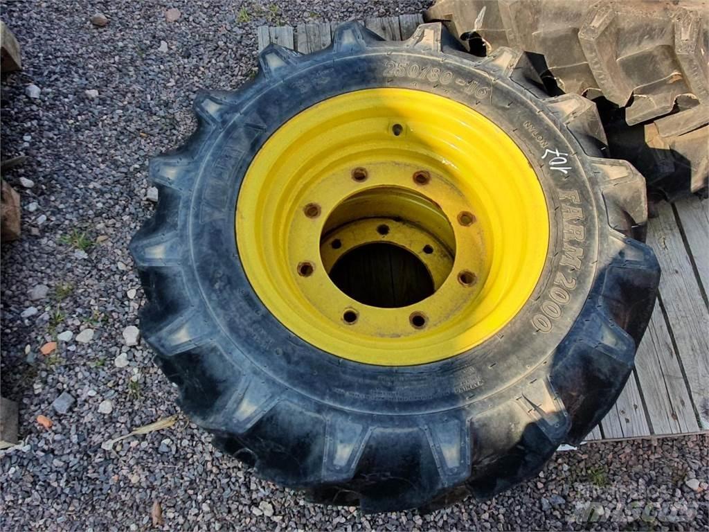 BKT 250/80-16 x2 轮胎、车轮、轮圈