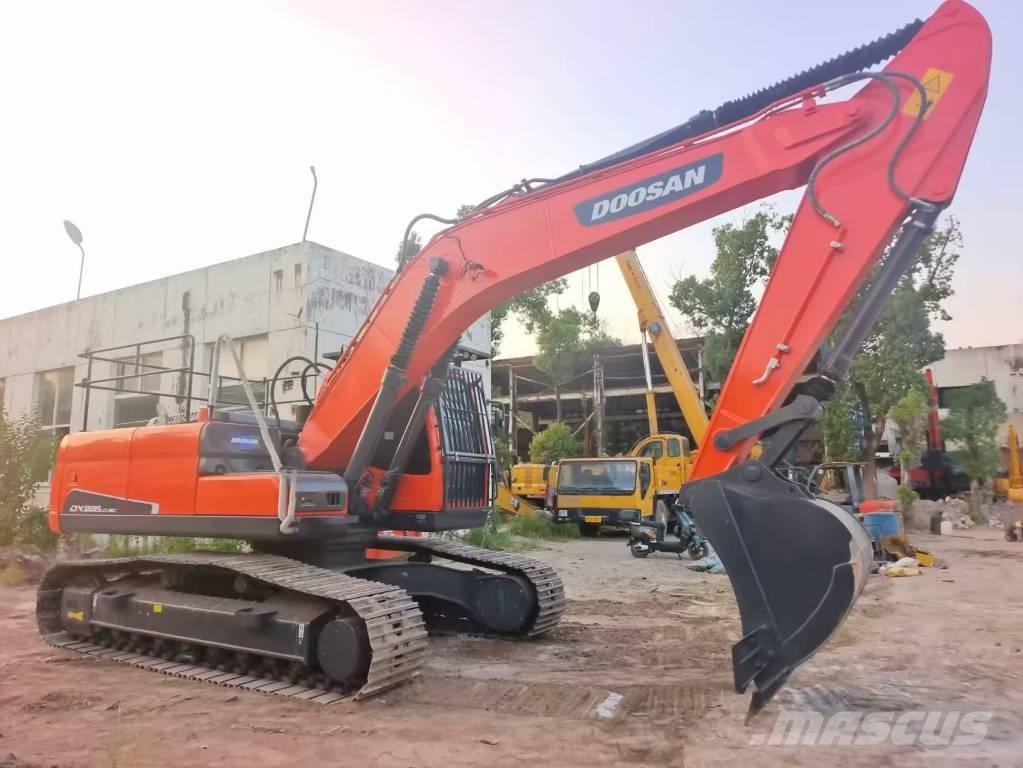 Doosan DX 225 LC 履带挖掘机
