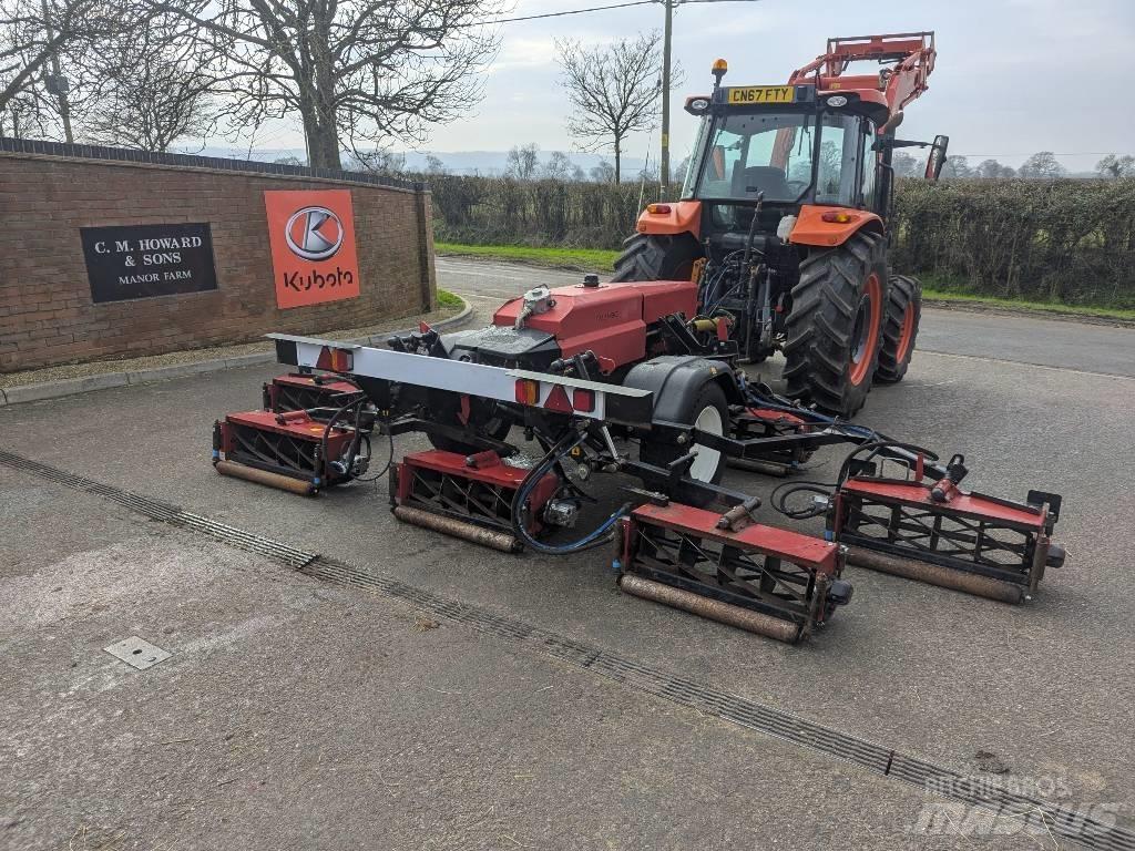 Toro TM7490 装载牵引式割草机