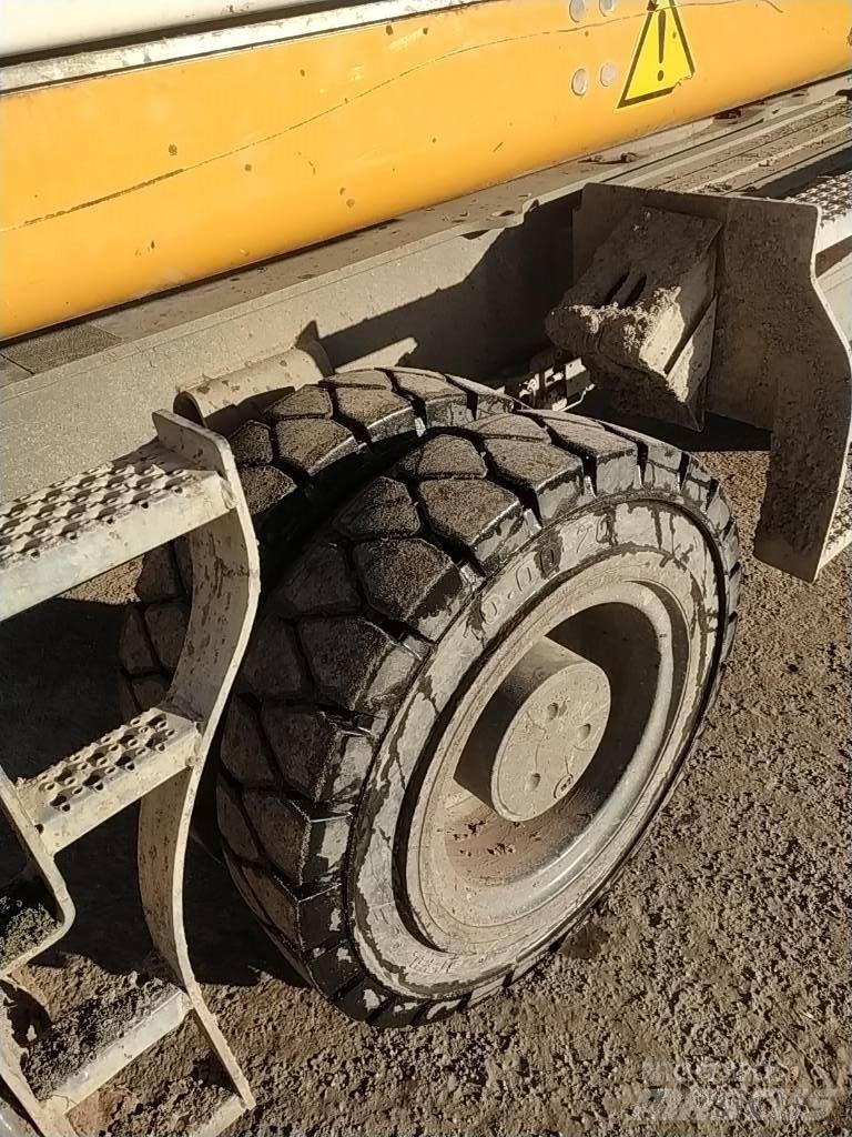 Liebherr LH 24 M 工业挖掘机
