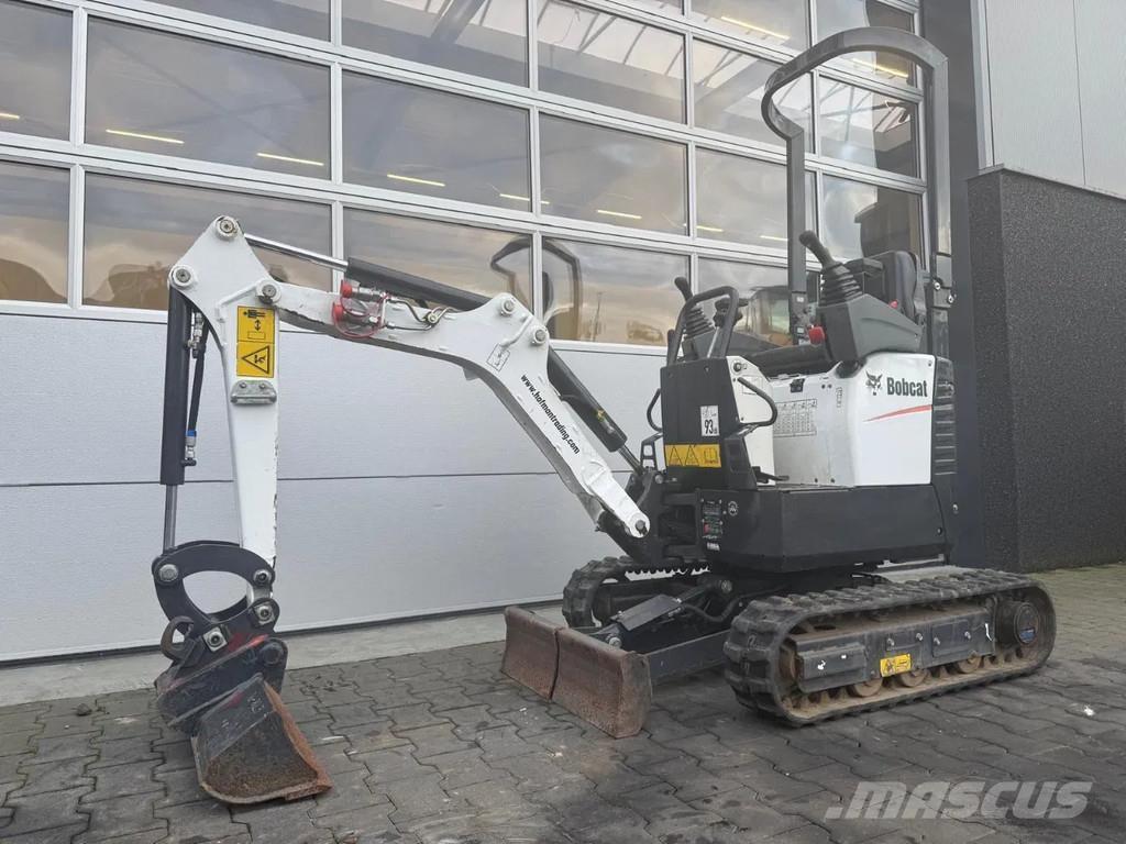 Bobcat E10z 小型挖掘机
