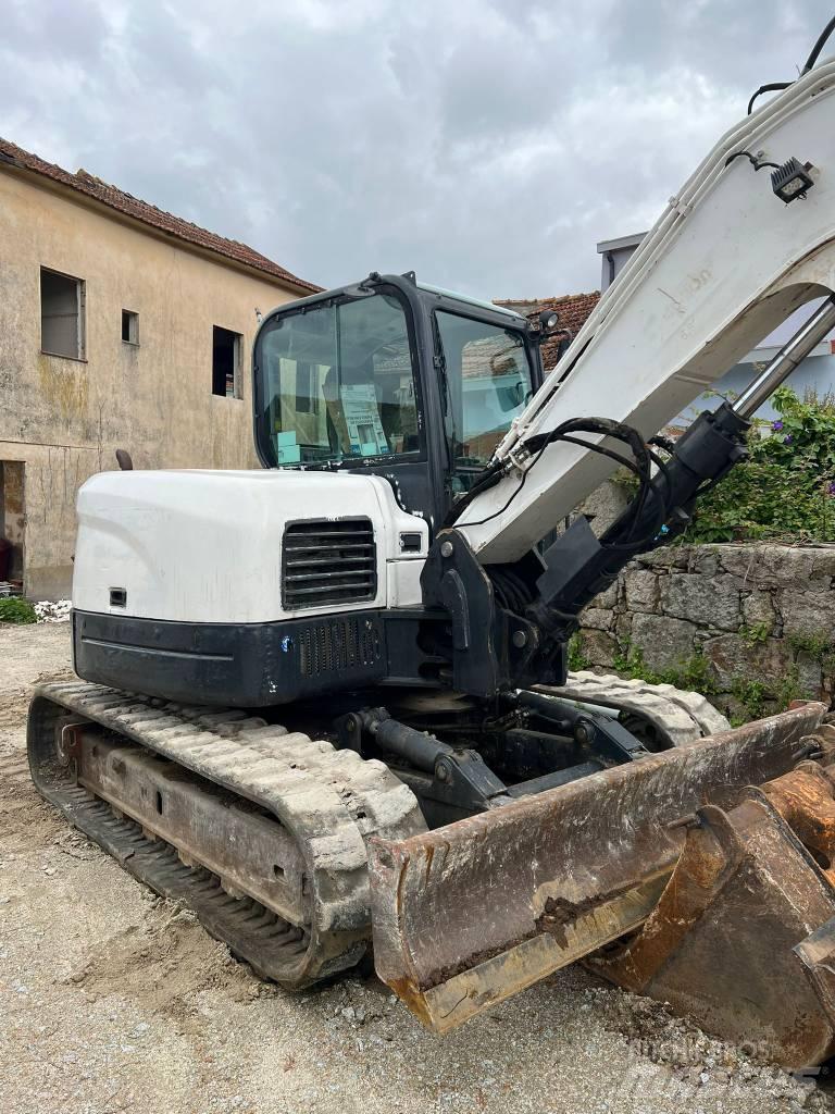 Bobcat E85 中型挖掘机
