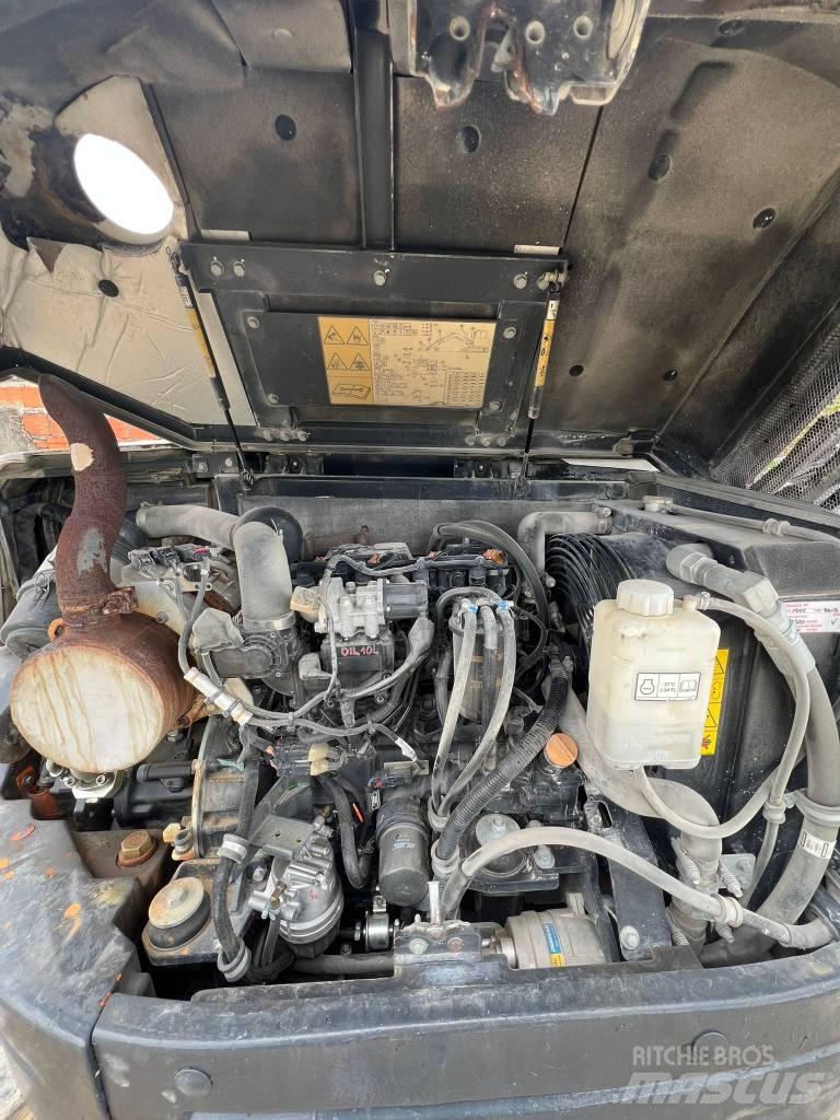 Bobcat E85 中型挖掘机