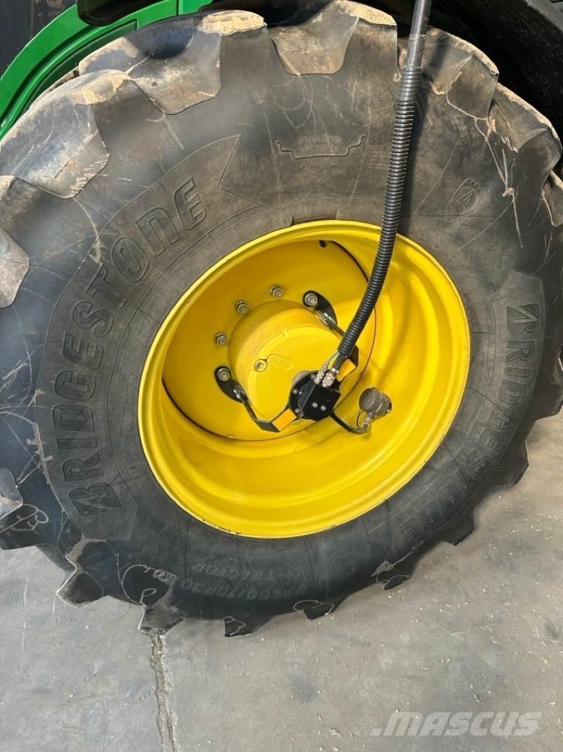 John Deere 6250R 拖拉机/农用车