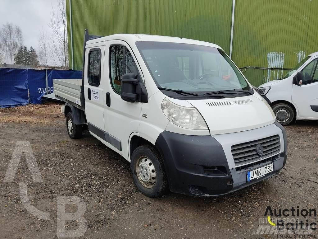 Fiat Ducato 皮卡车