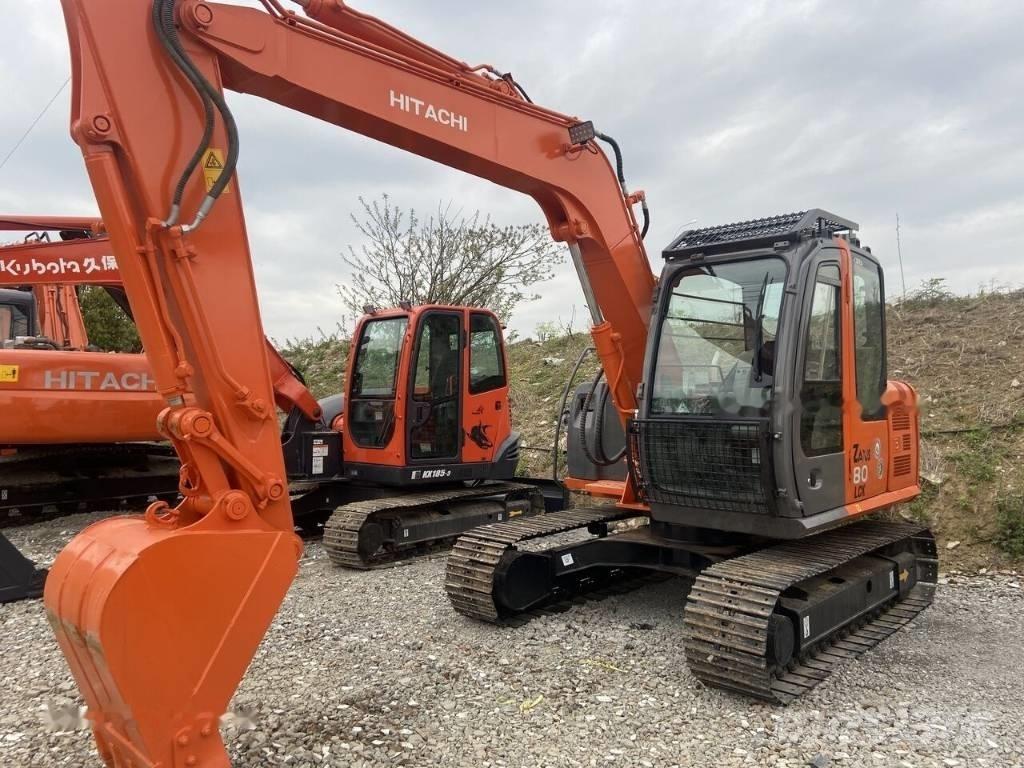 Hitachi ZX 80 中型挖掘机