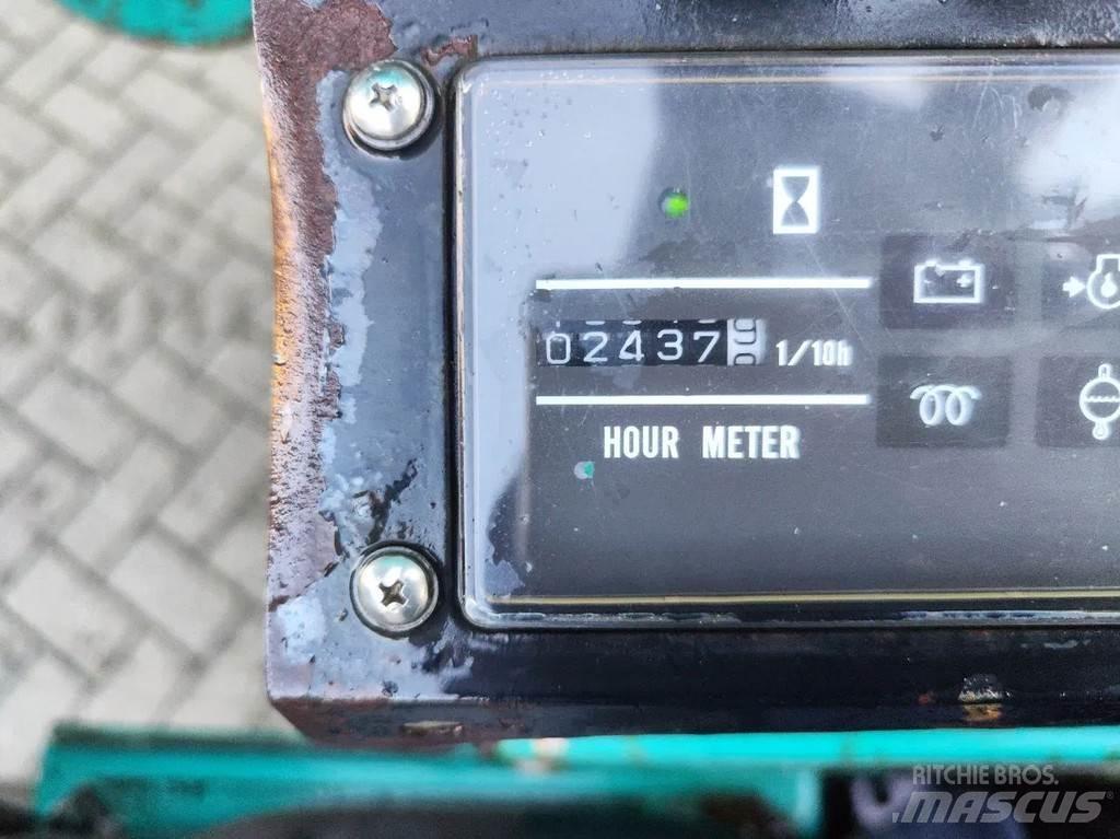 Maeda MC 305 履带起重机