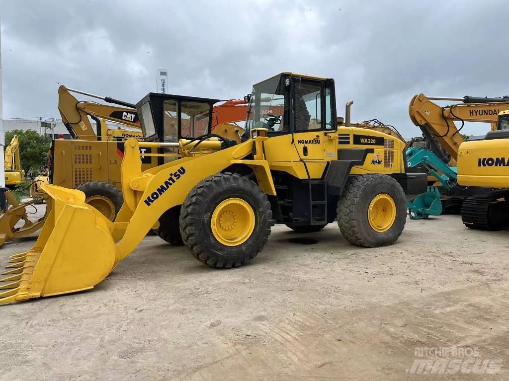 Komatsu WA 320-5 轮式装载机