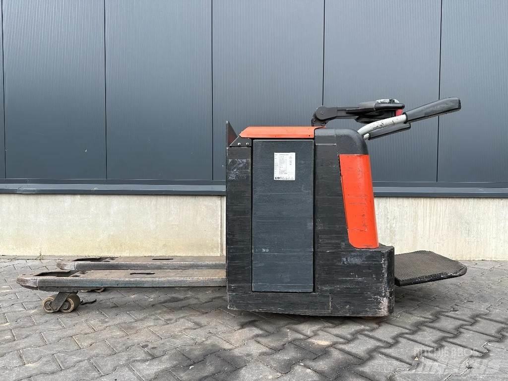 BT LPE240/M 手推堆垛车