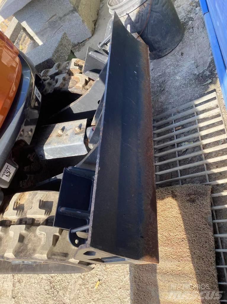 Doosan DX 17 小型挖掘机